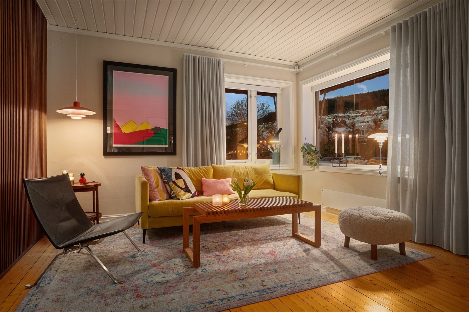 God plass for sofagruppe og tilhørende tv-møblement Galleribilde