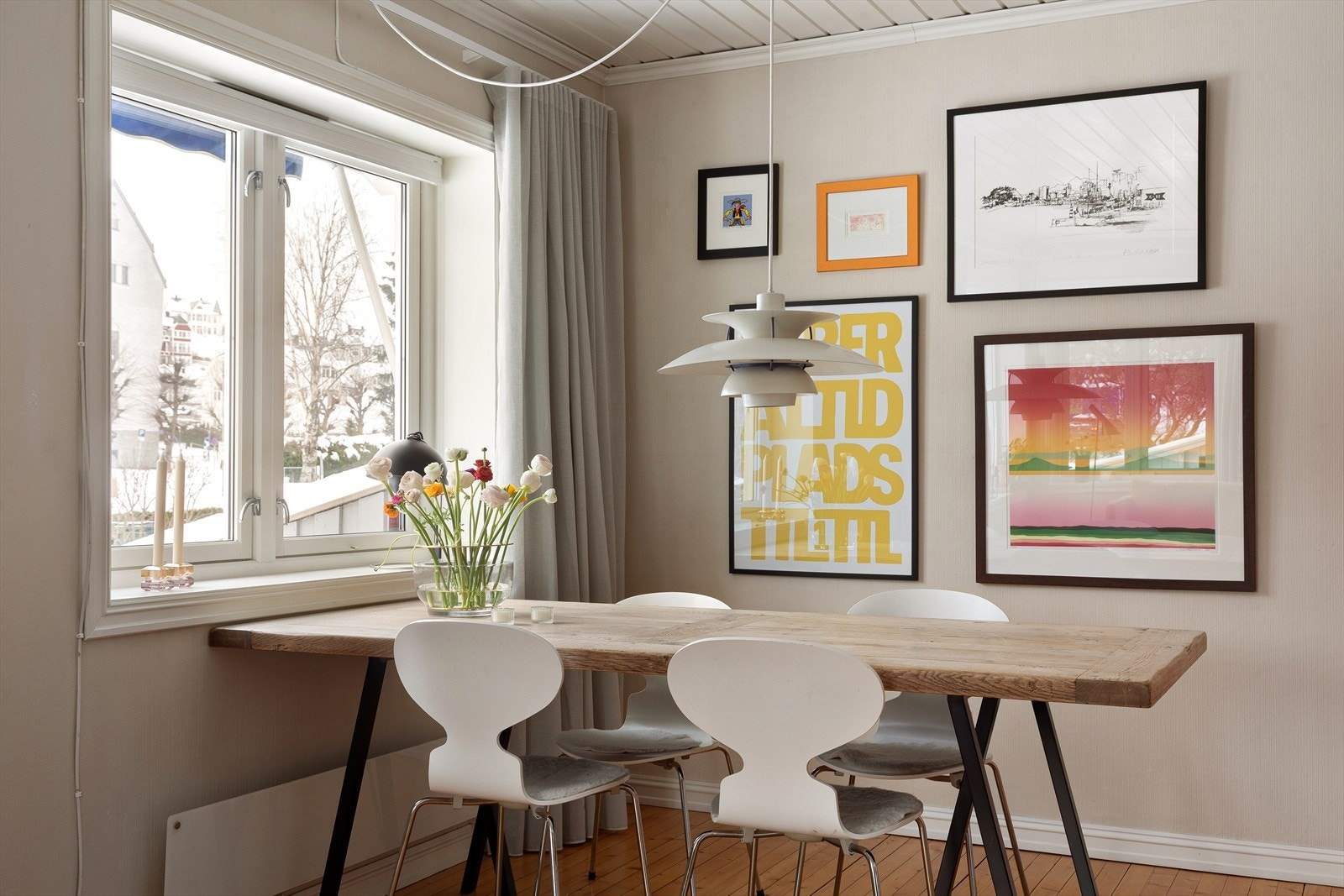 Naturlig plass for spisegruppe Galleribilde