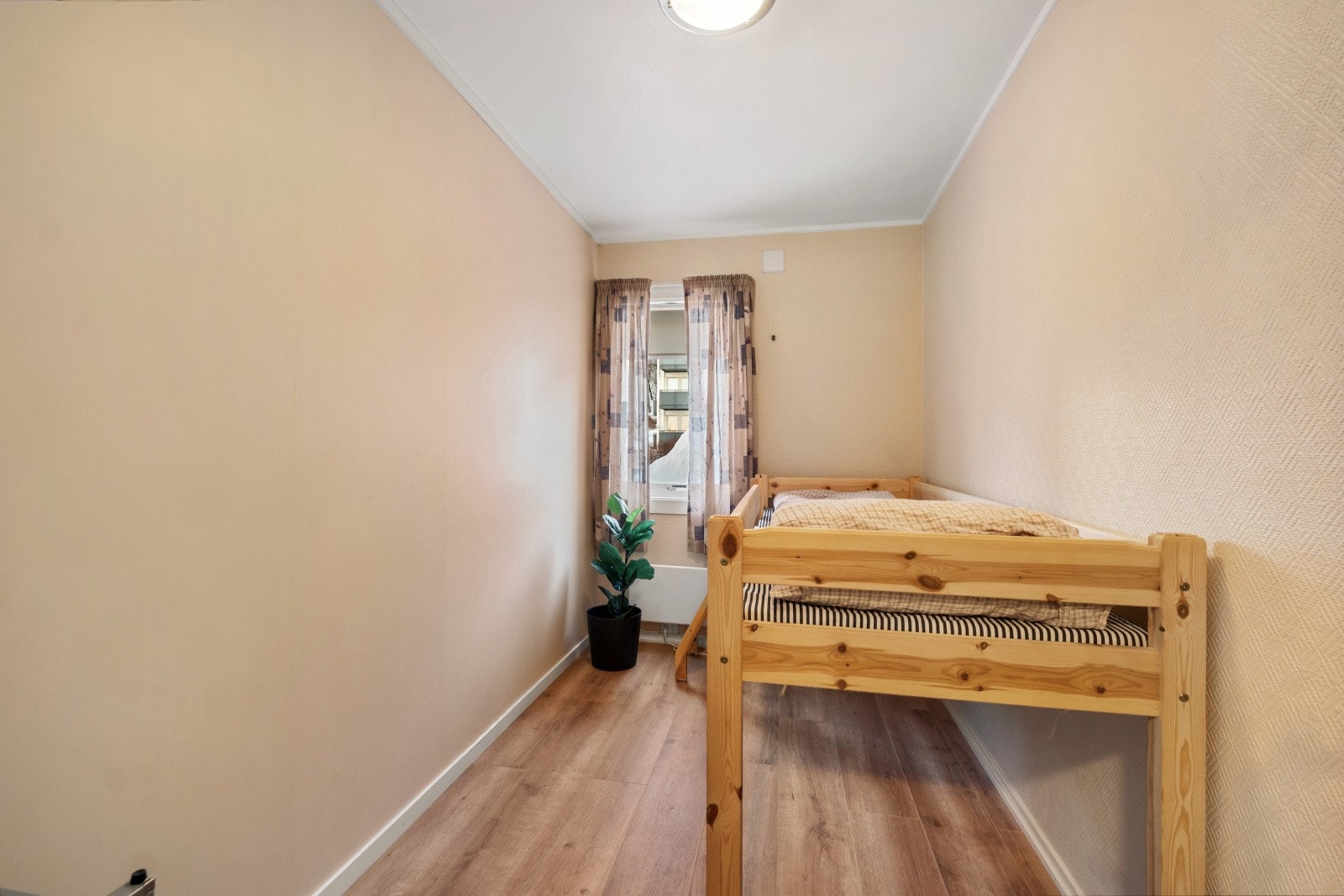 Soverom for både hvile, arbeid eller som lekerom. Galleribilde