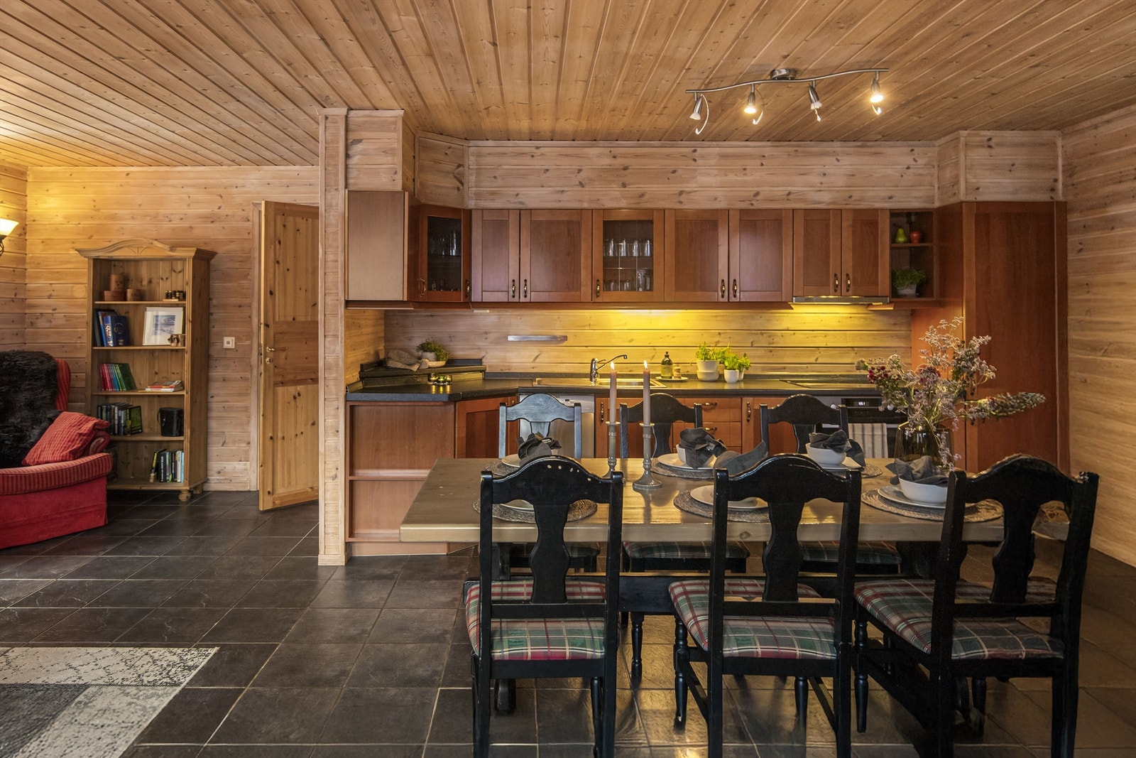 Flislagte gulv med varmekabler Galleribilde