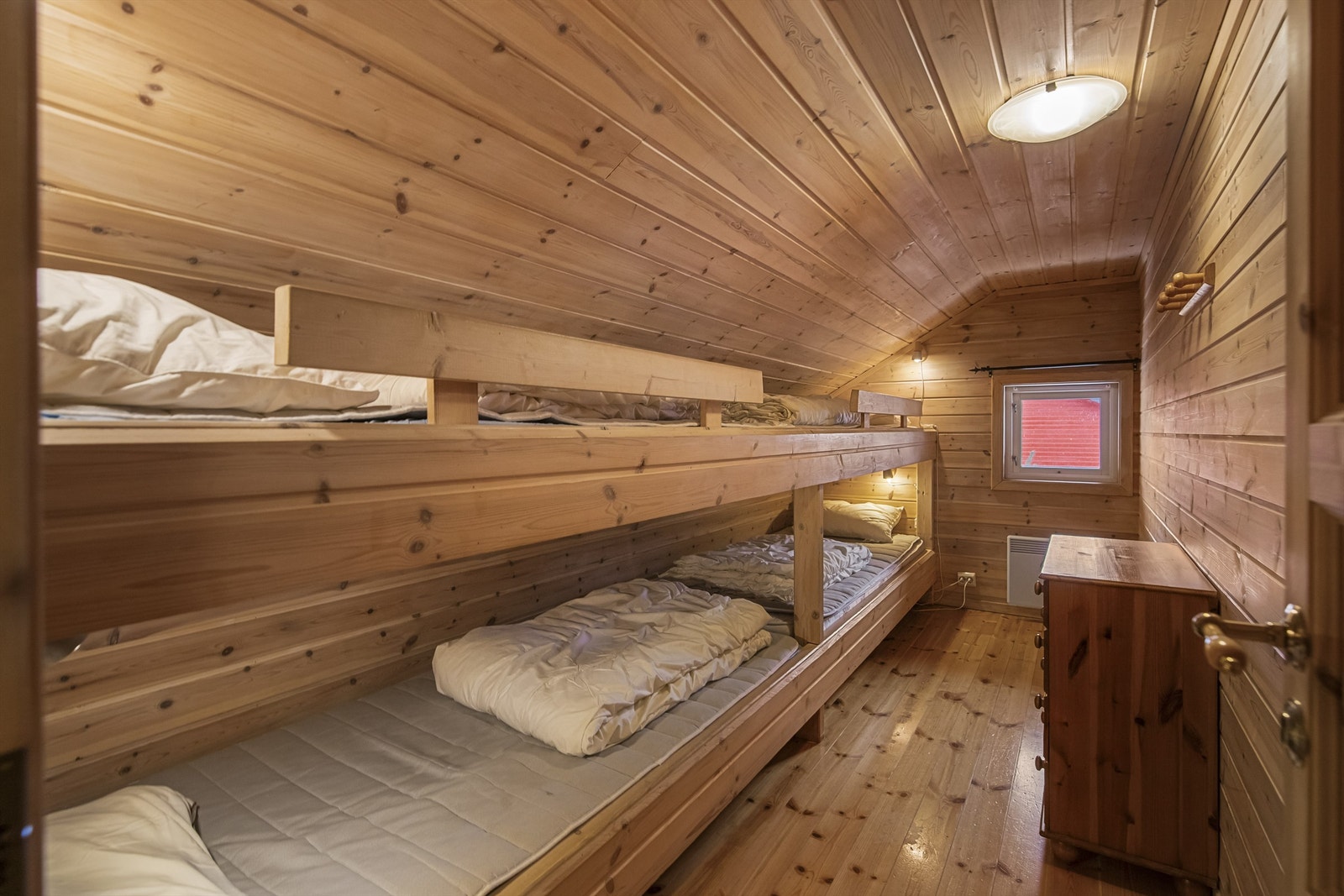 Soverom 5 med plassbygde senger Galleribilde