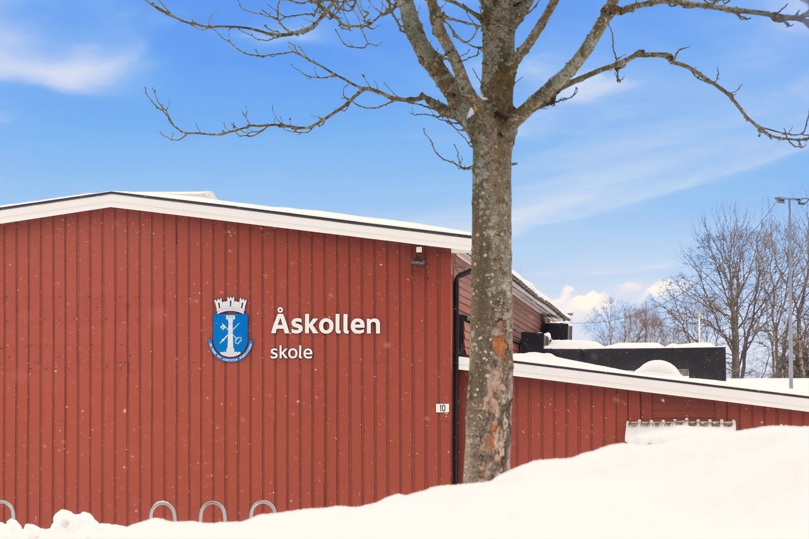 Boligen ligger med få minutters gange ned til Åskollen skole Galleribilde