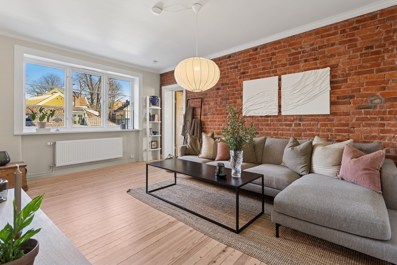 Dette er en lys og attraktiv 2(3)-roms leilighet med god takhøyde og flotte detaljer Galleribilde