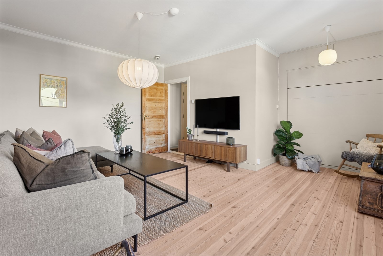 Leiligheten er enkel å ominnrede til en 3-roms ved å flytte kjøkkenet ut i stuen Galleribilde