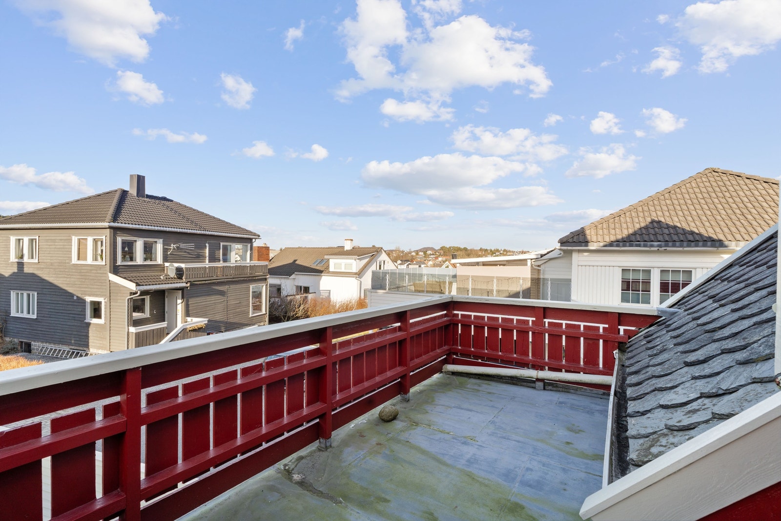 Utgang til balkong fra badet Galleribilde