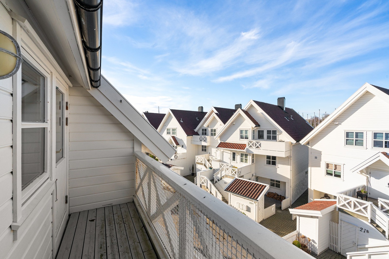 Soverommet har direkte utgang til vestvendt balkong. Galleribilde