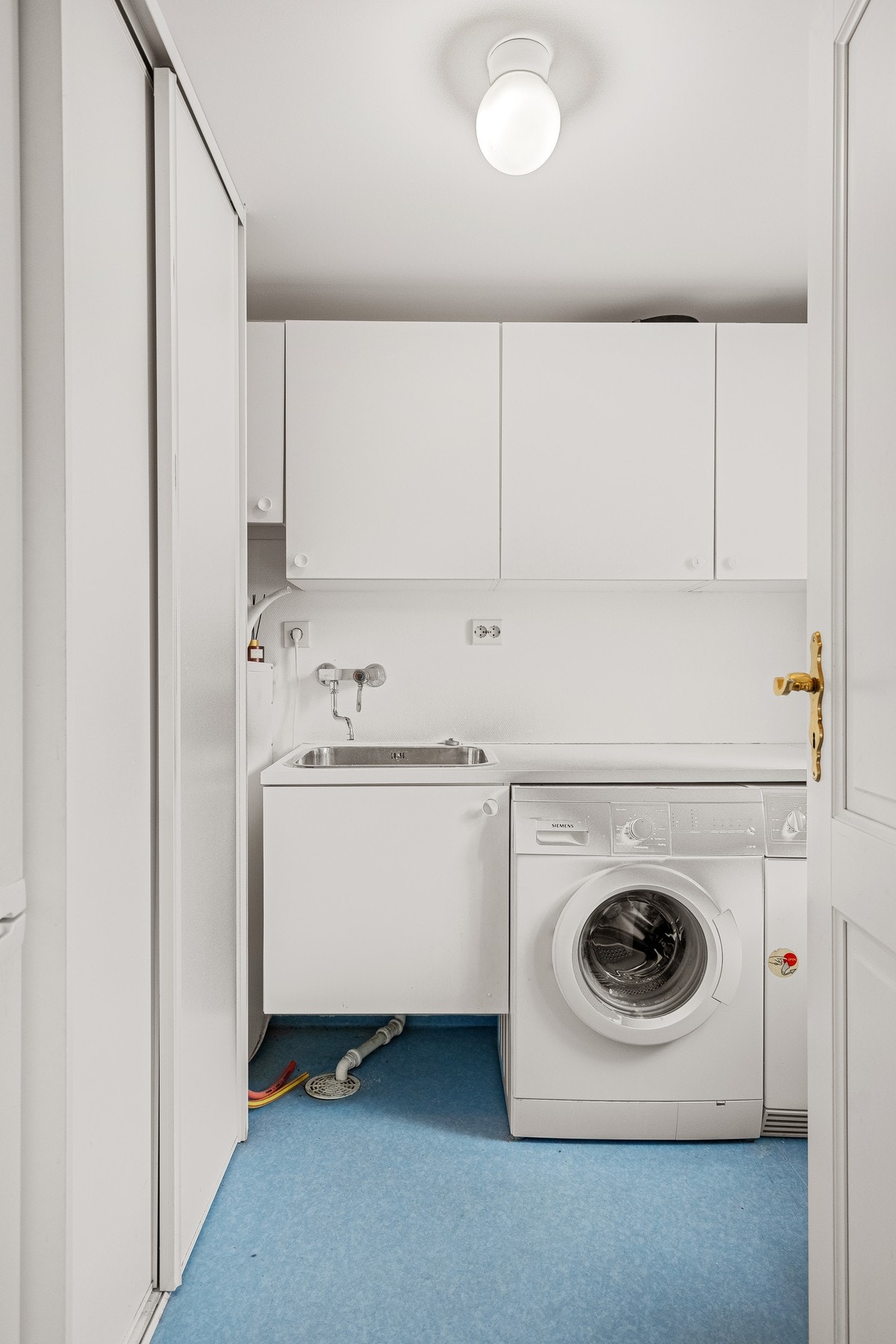 Praktisk separat vaskerom. Galleribilde