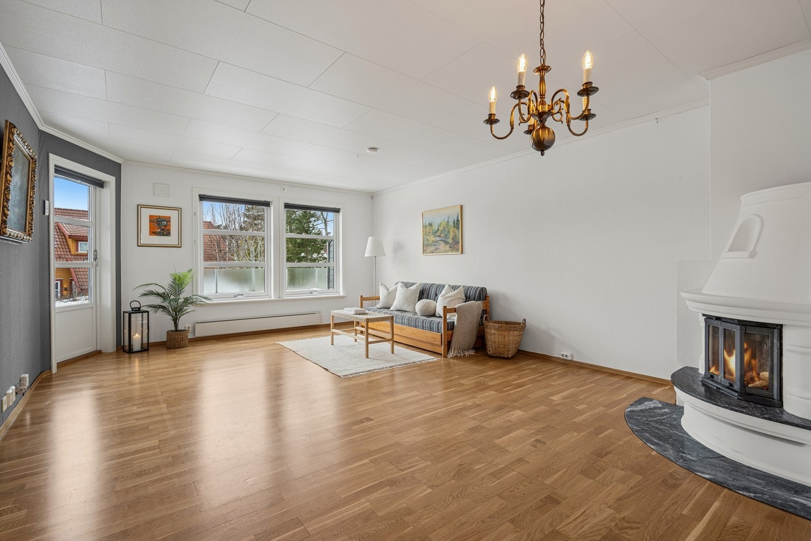 DNB Eiendom v/Julie Kihle Kristiansen ønsker velkommen til Bårds vei 7 B! Galleribilde