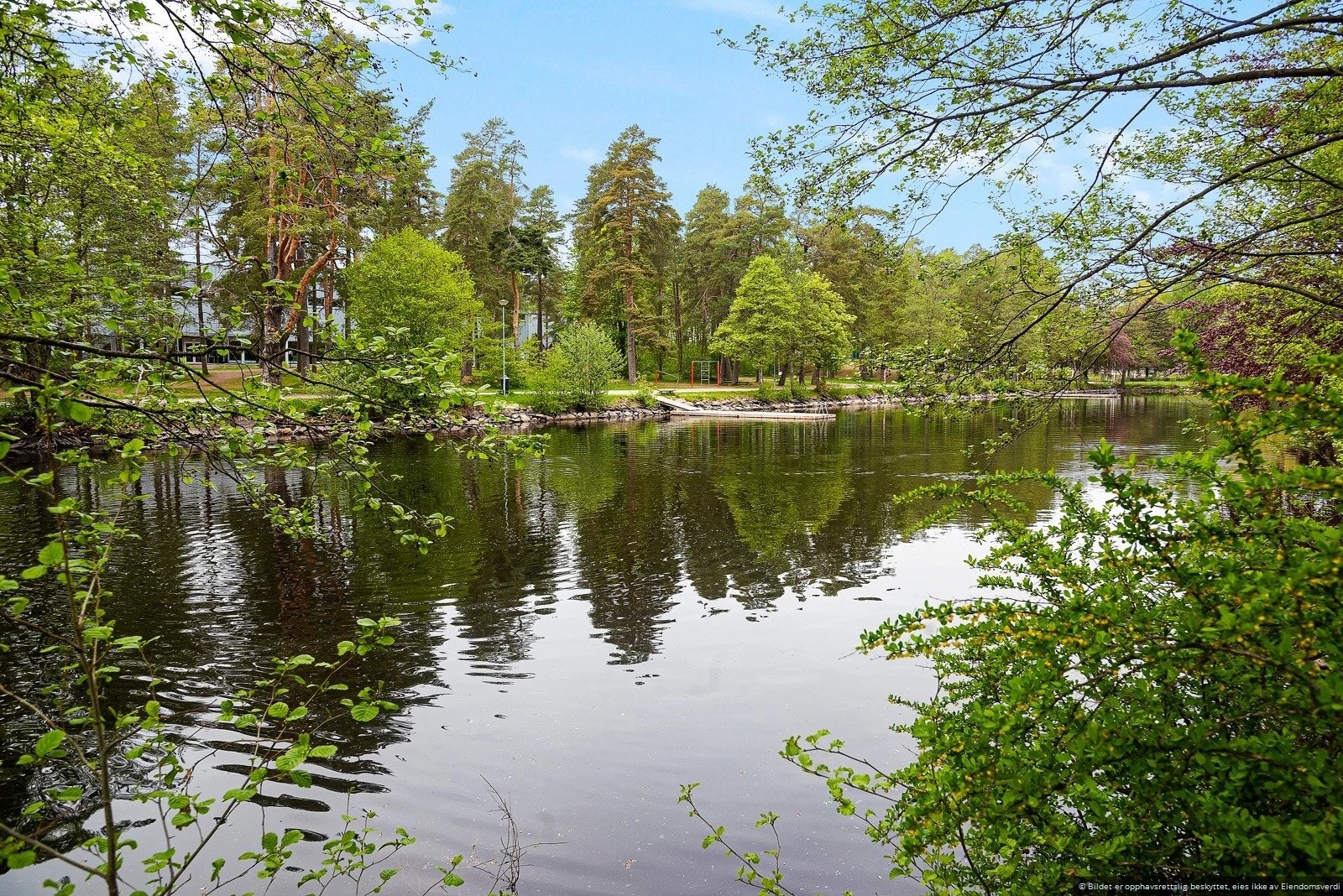 Området er kjent for sine fine tur- og rekreasjonsmuligheter i umiddelbar nærhet. Galleribilde