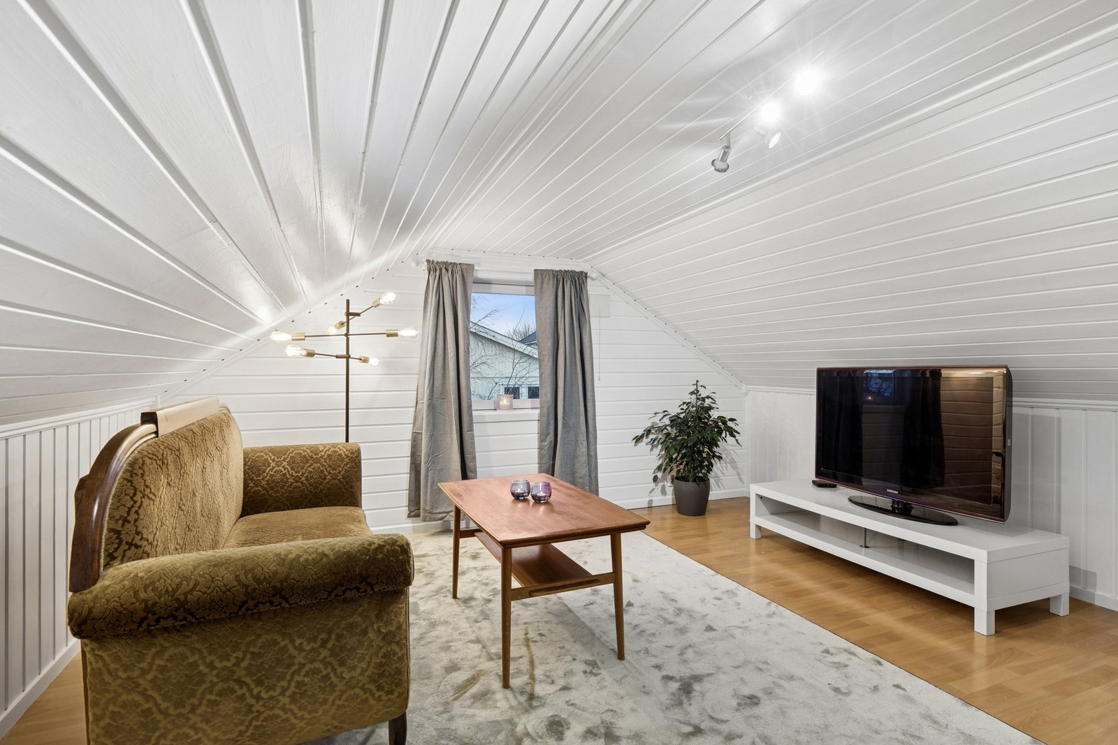 Megler har ikke kontrollert om rommet er godkjent for varig opphold. Galleribilde