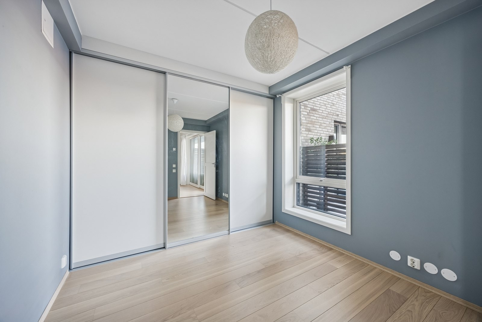 Også her er det lys parkett på gulvet og vannbåren gulvvarme. Galleribilde