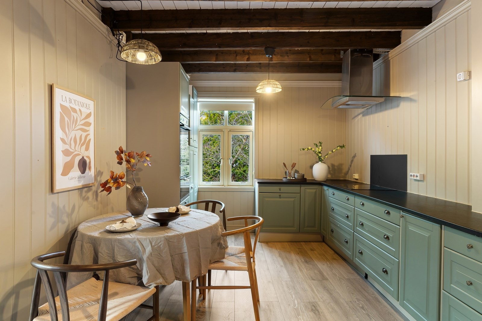 Sjarmerende og innbydende kjøkken Galleribilde