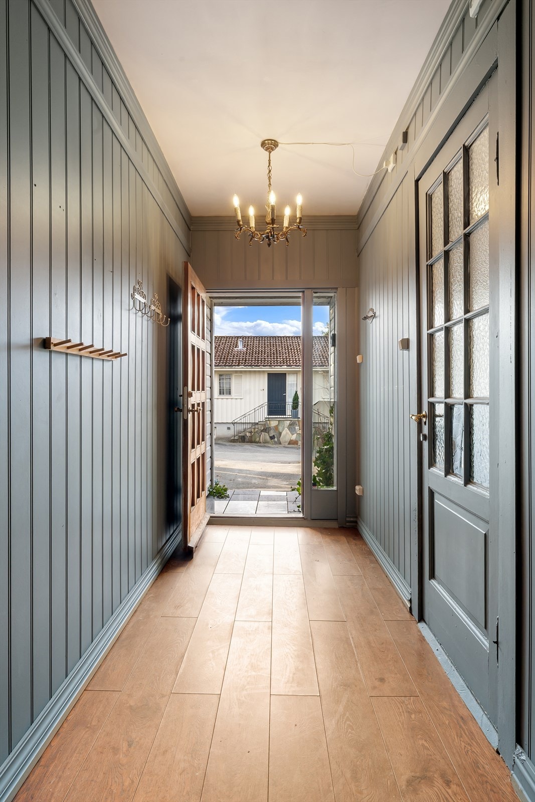 Entré - velkommen til visning! Galleribilde