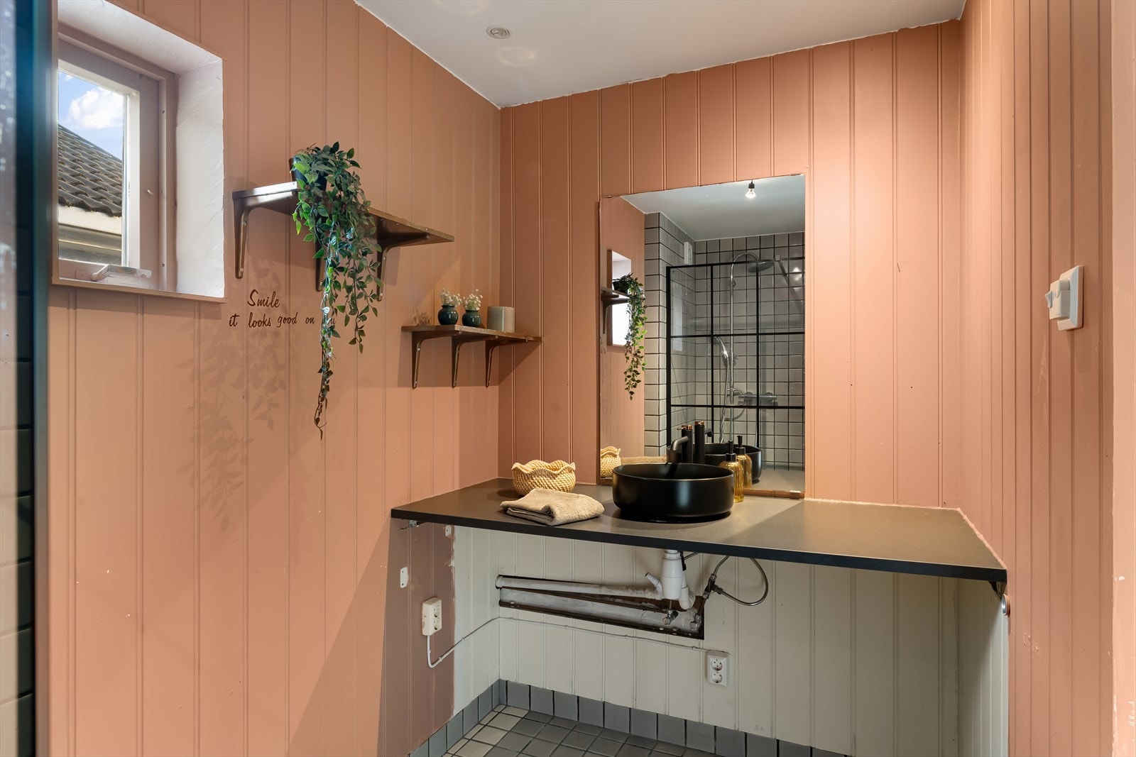 Bad 1 i 2. etasje Galleribilde