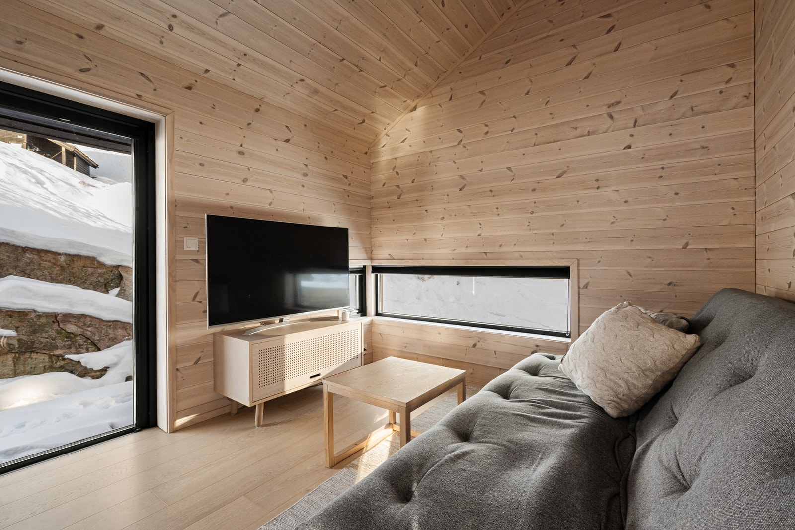 Soverom I. Benyttes i dag som ekstra stue. Galleribilde