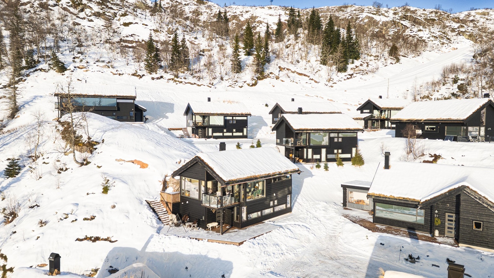 Plasseringen gir umiddelbar tilgang til de beste fasilitetene både sommer og vinter. Galleribilde