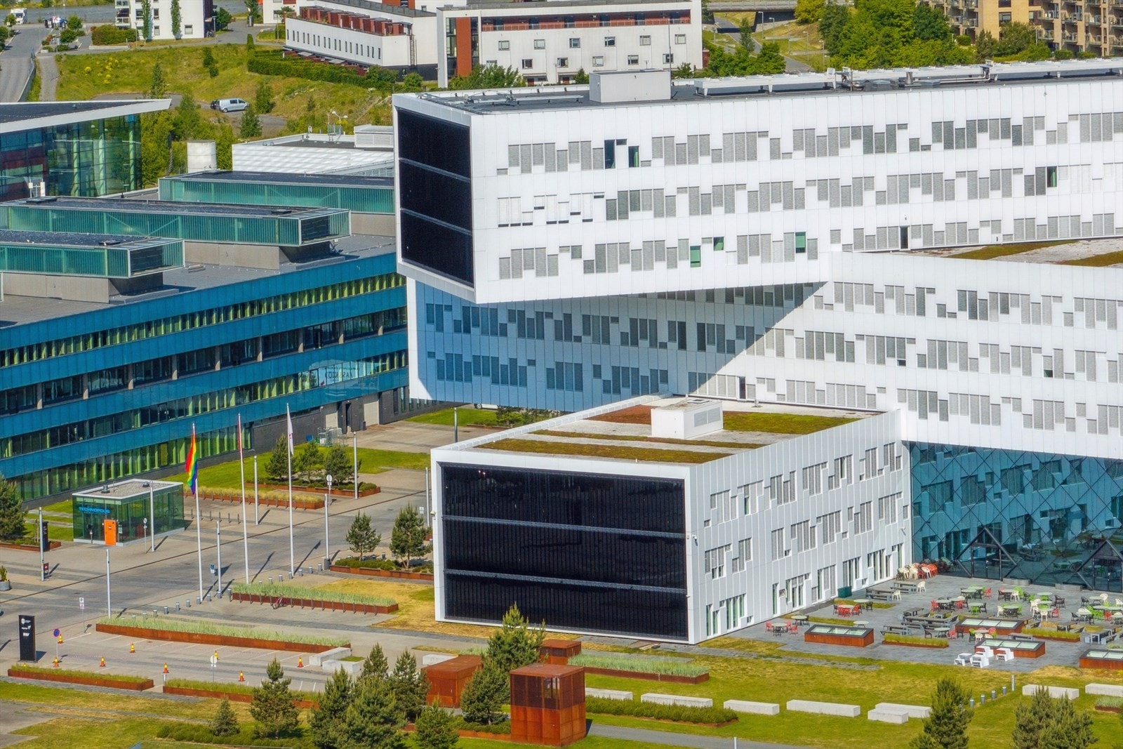 På fornebu kan er man på ferie straks jobbdagen er over. Mange store arbeidsgivere er lokalisert her! Galleribilde