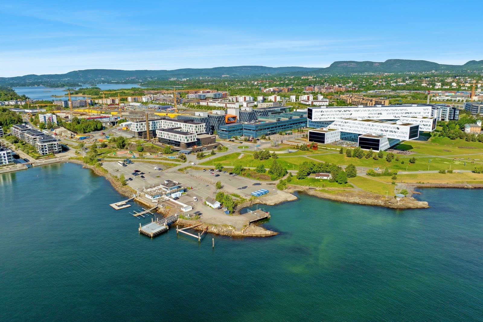 Fornebu er under uvikling og i fremtiden vil det fremstå som en moderne by med sjø på alle kanter. Galleribilde