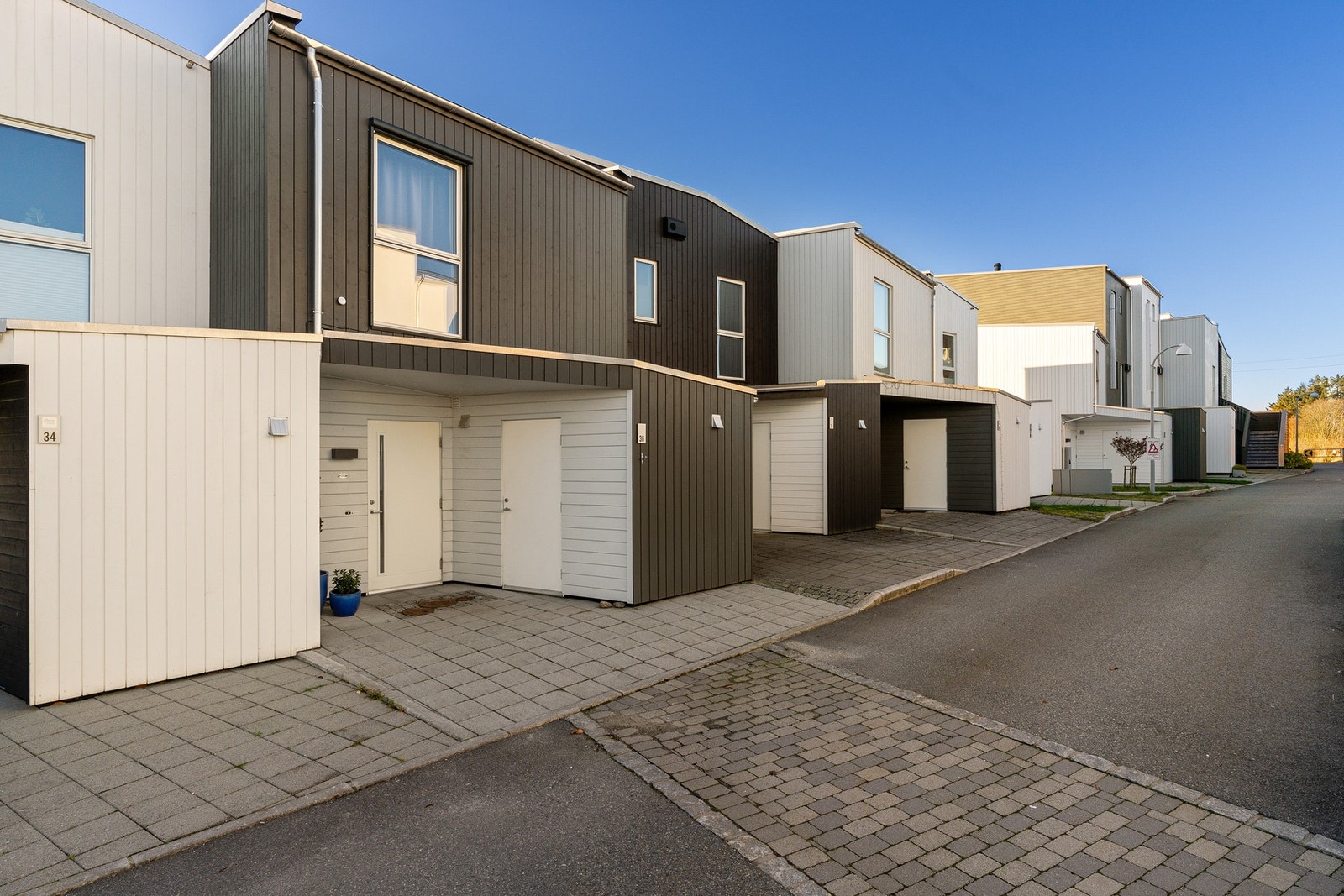 Ved inngangen har man også en utvendig bod. Galleribilde