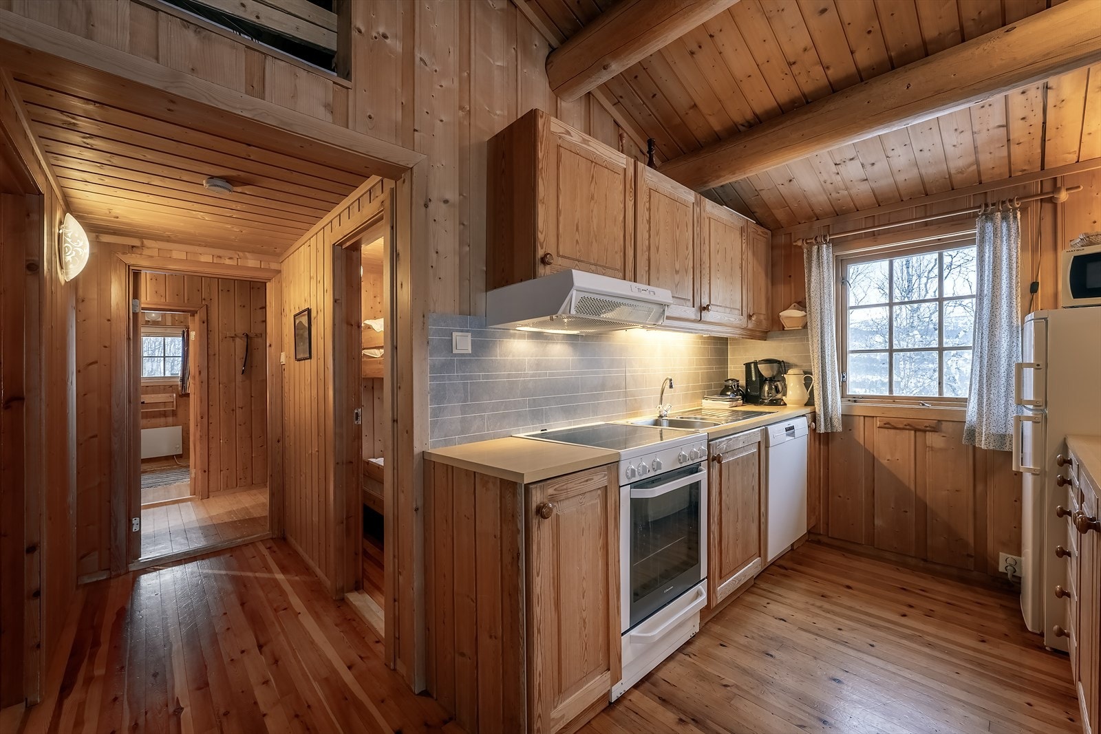 Kjøkken og gang Galleribilde