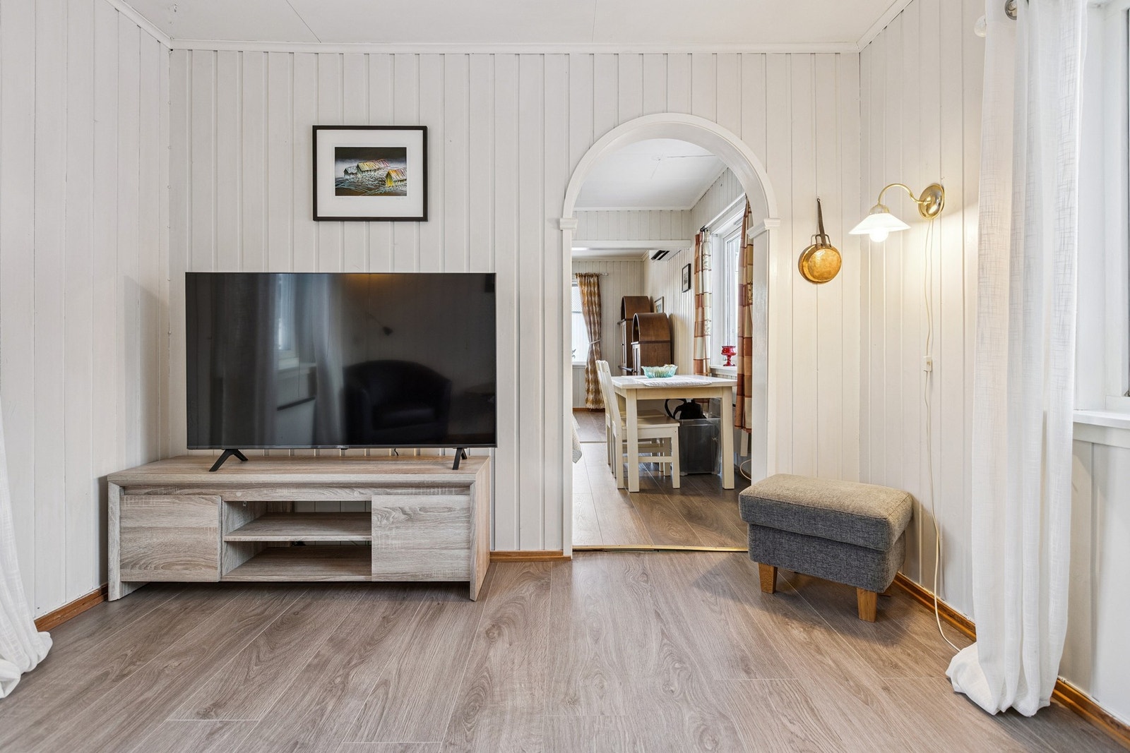 Stue nr 2 -ekstra stue som kan brukes som TV-stue, lekerom eller hjemmekontor Galleribilde