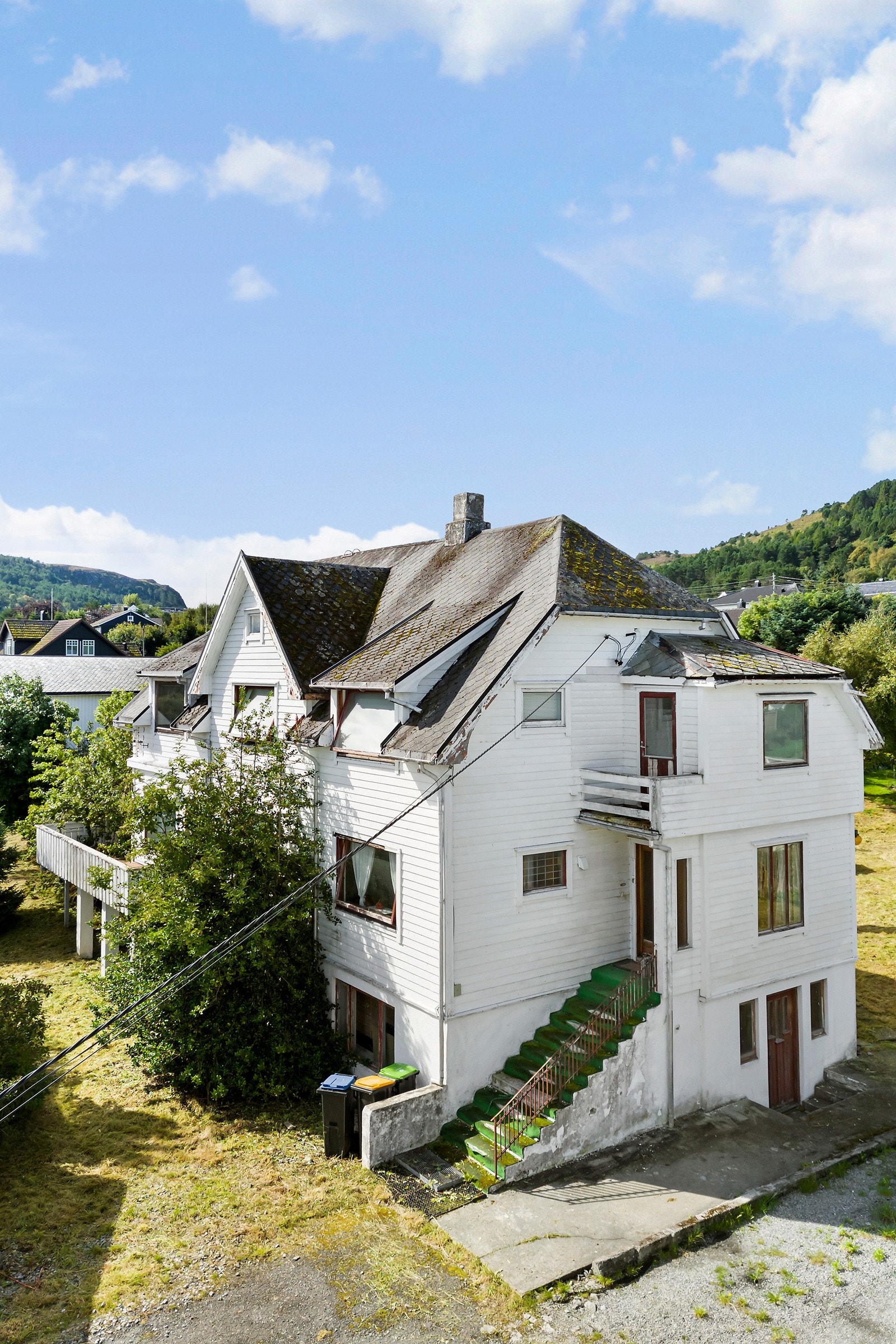 Her er det behov for det meste av oppgraderinger for å få boligen i tipp topp stand. Galleribilde