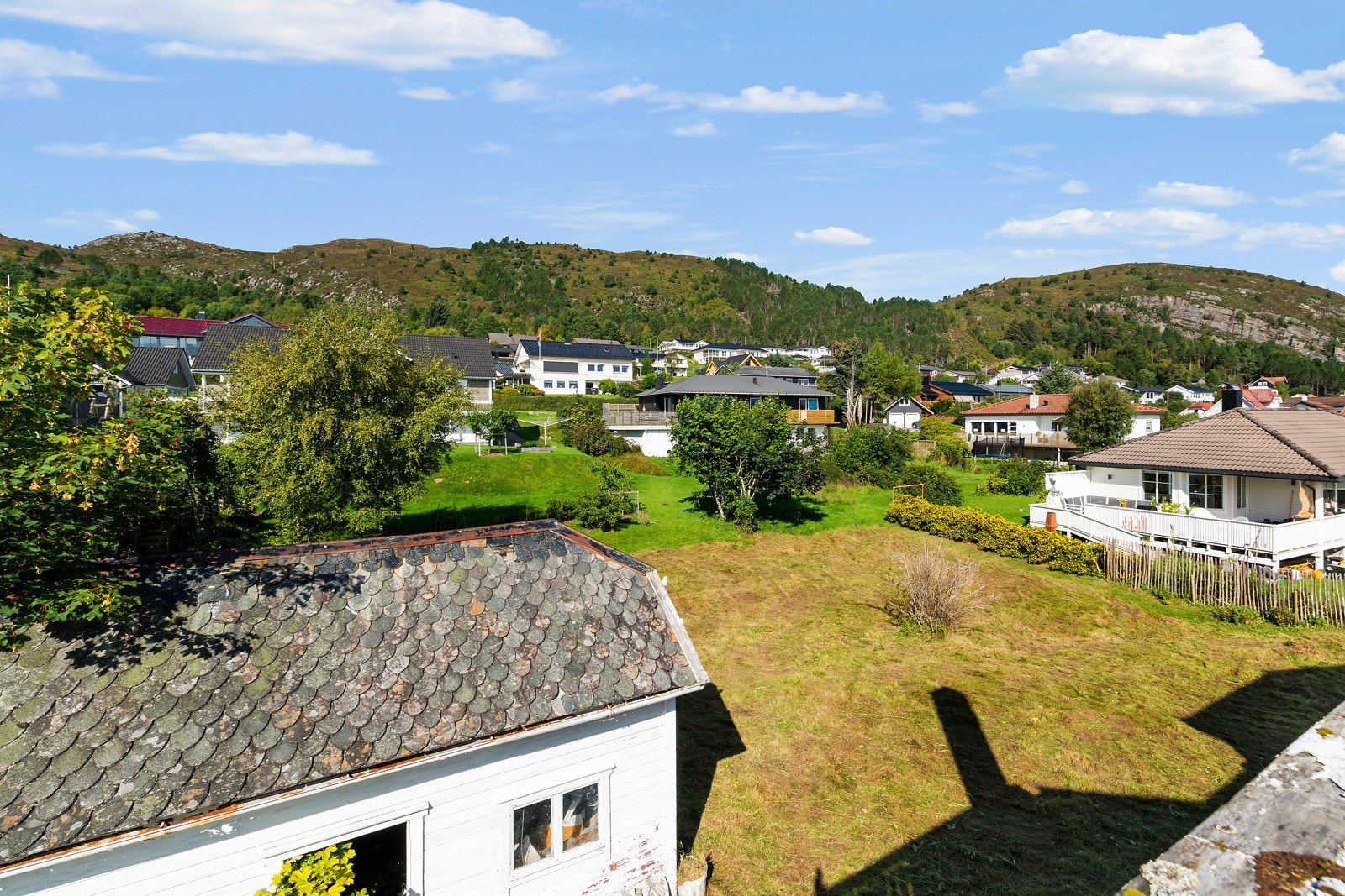 På baksiden av eiendommen finner man det populære turmålet Signalen. Galleribilde