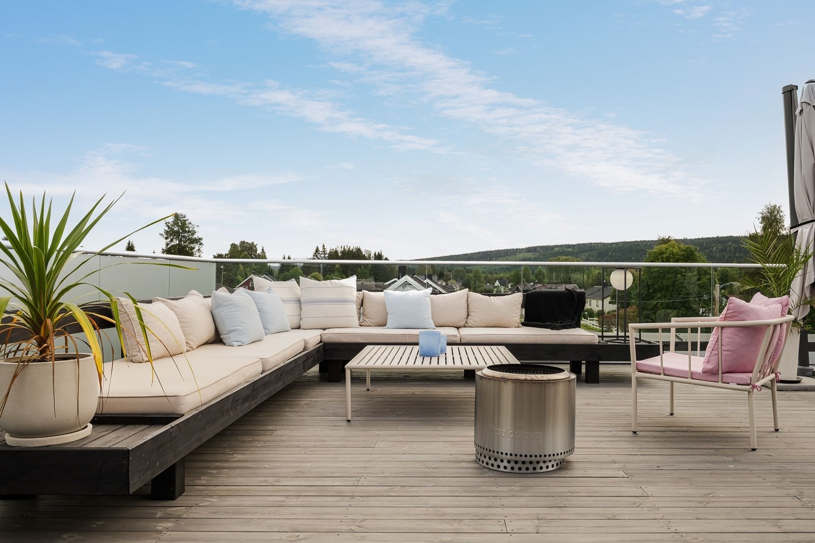 Den private takterrassen på hele 98 kvm er virkelig kronen på verket! Galleribilde