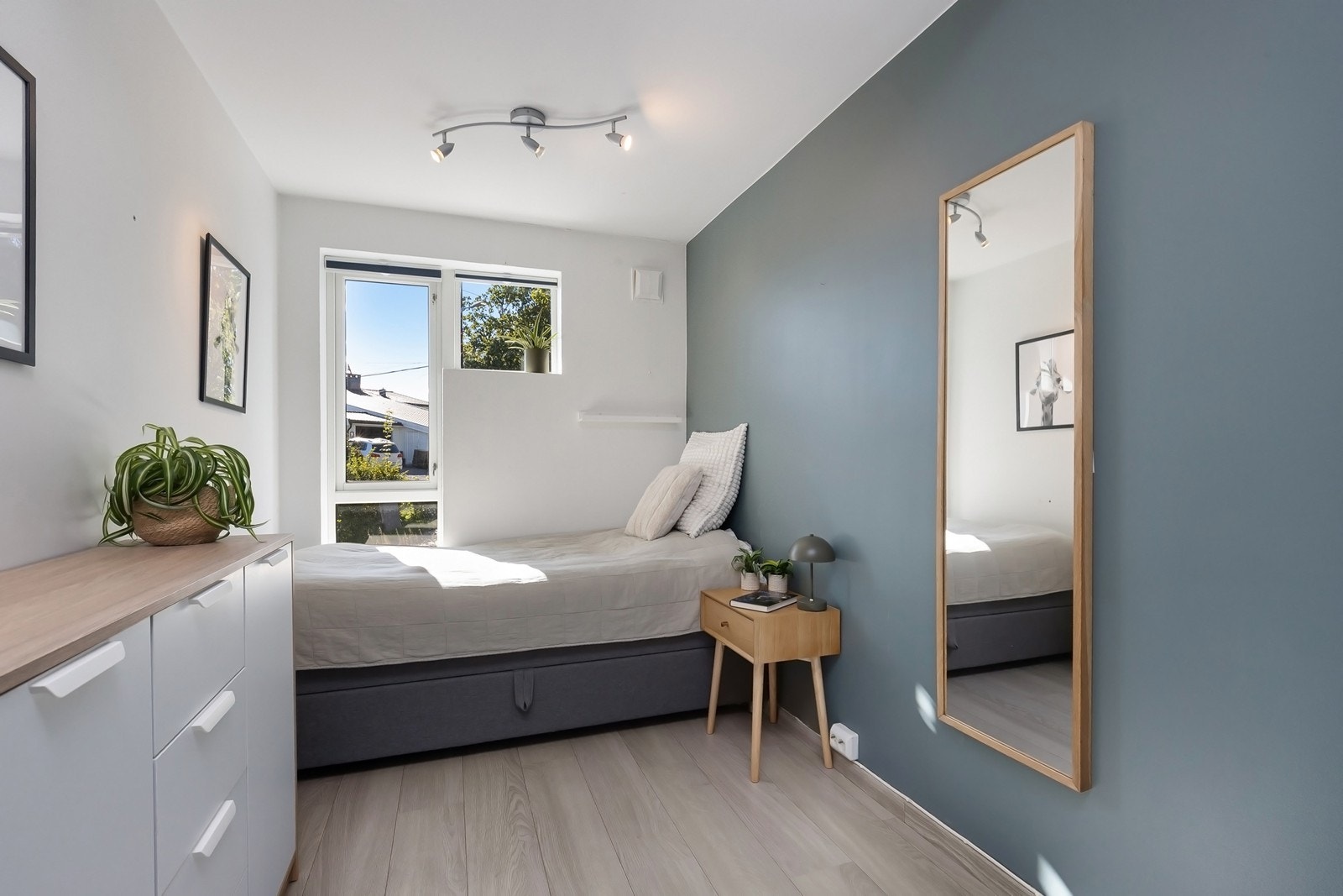 Soverom nr. 2 i 1. etasje. Galleribilde