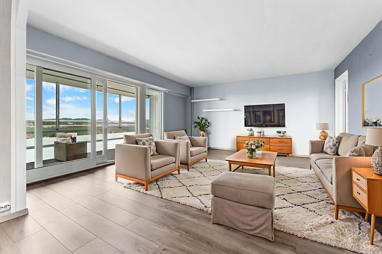 Stue - digitalt innredet bilde (avvik ift. skalering kan forekomme). Galleribilde