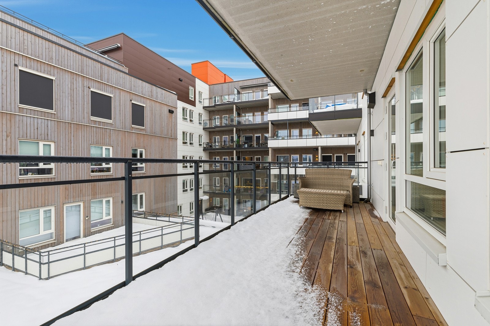 Delikat og stilren 3-roms med populær beliggenhet i sentrum - Balkong - Garasje - Vannbåren varme - Ideell pendlerbolig! Galleribilde