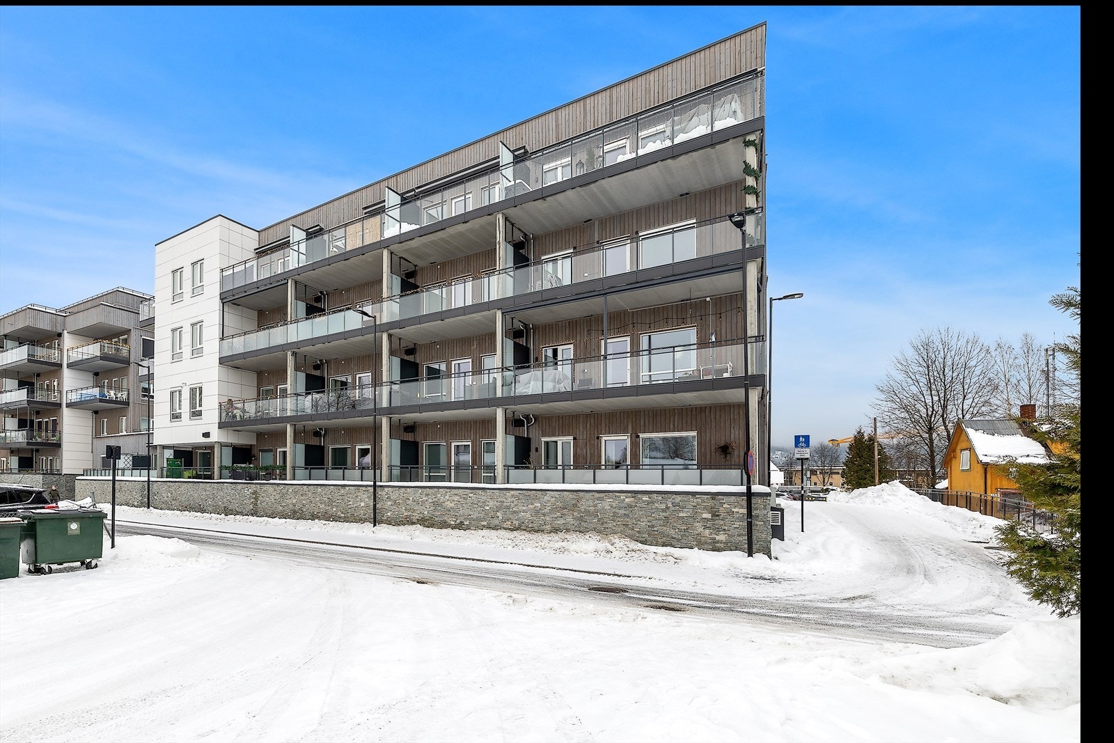 Kort gangavstand til togstasjon og sentrum. Galleribilde