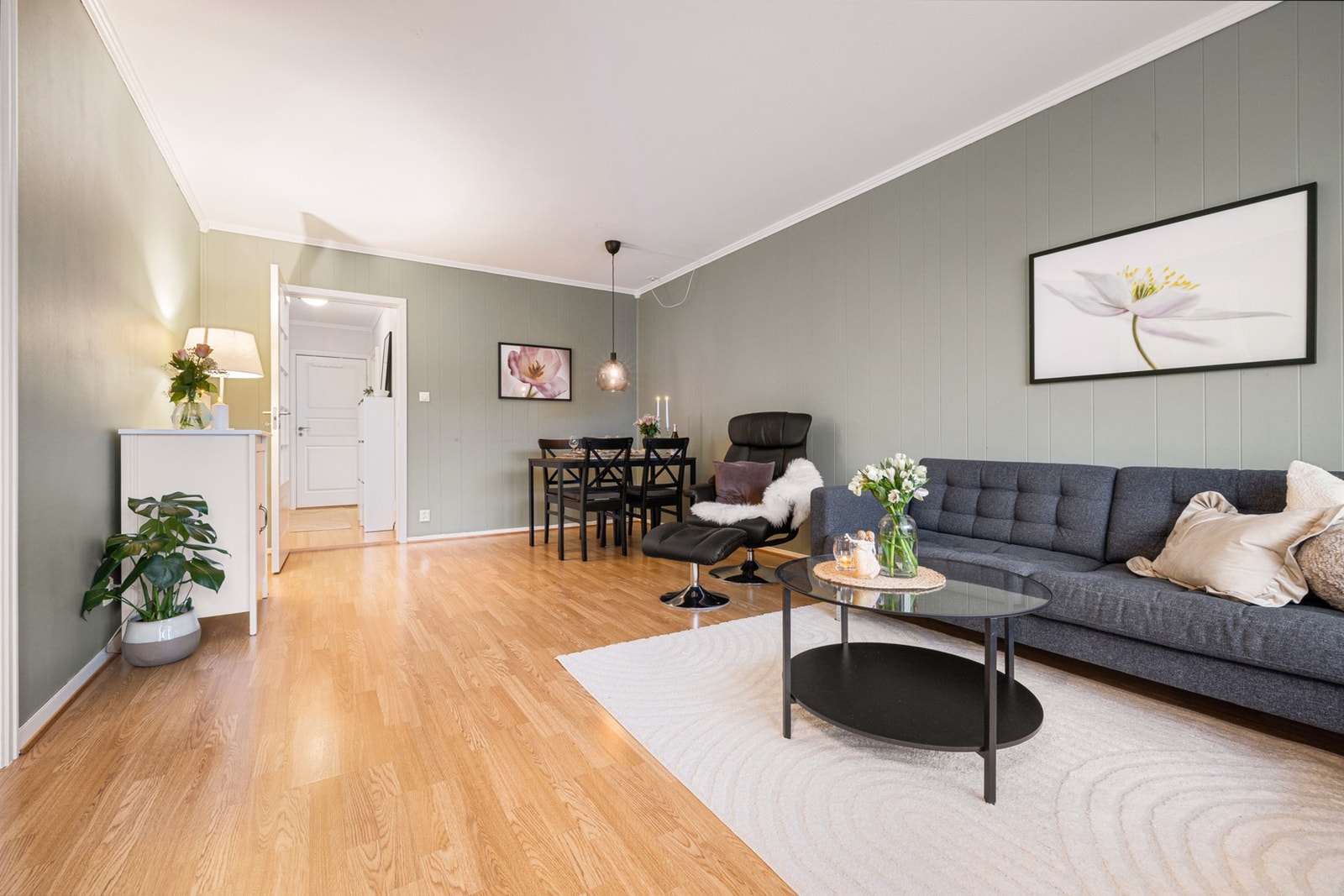 - Legg merke til den gode takhøyden - Galleribilde