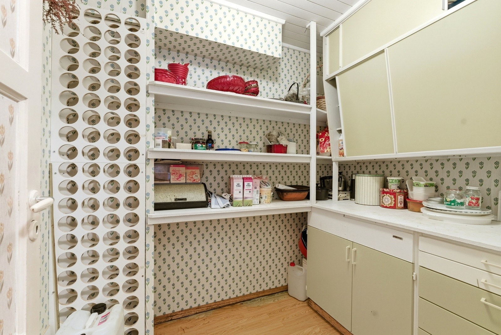 Bod for ekstra lagring Galleribilde