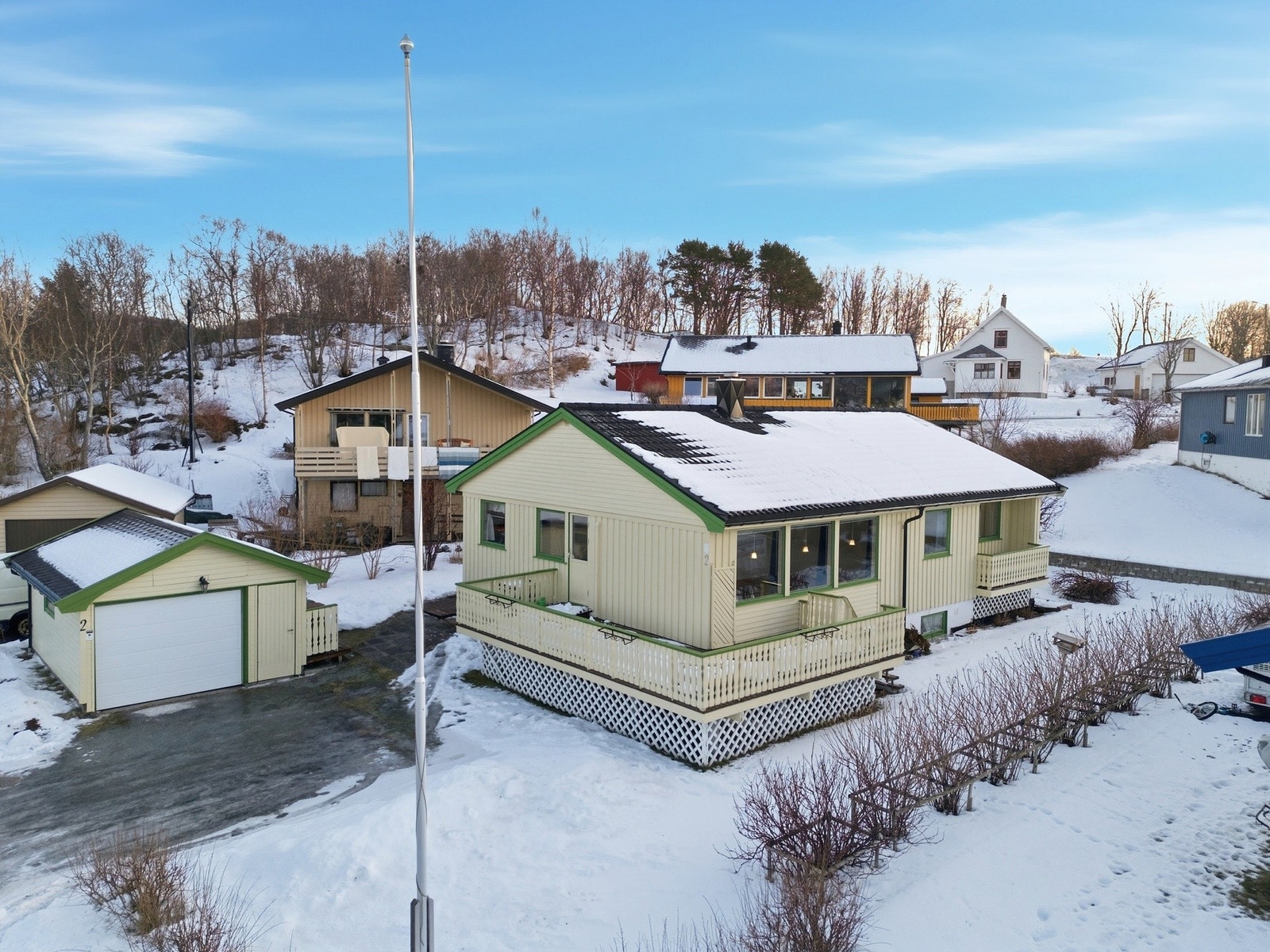 En praktisk enebolig på Tverlandet Galleribilde