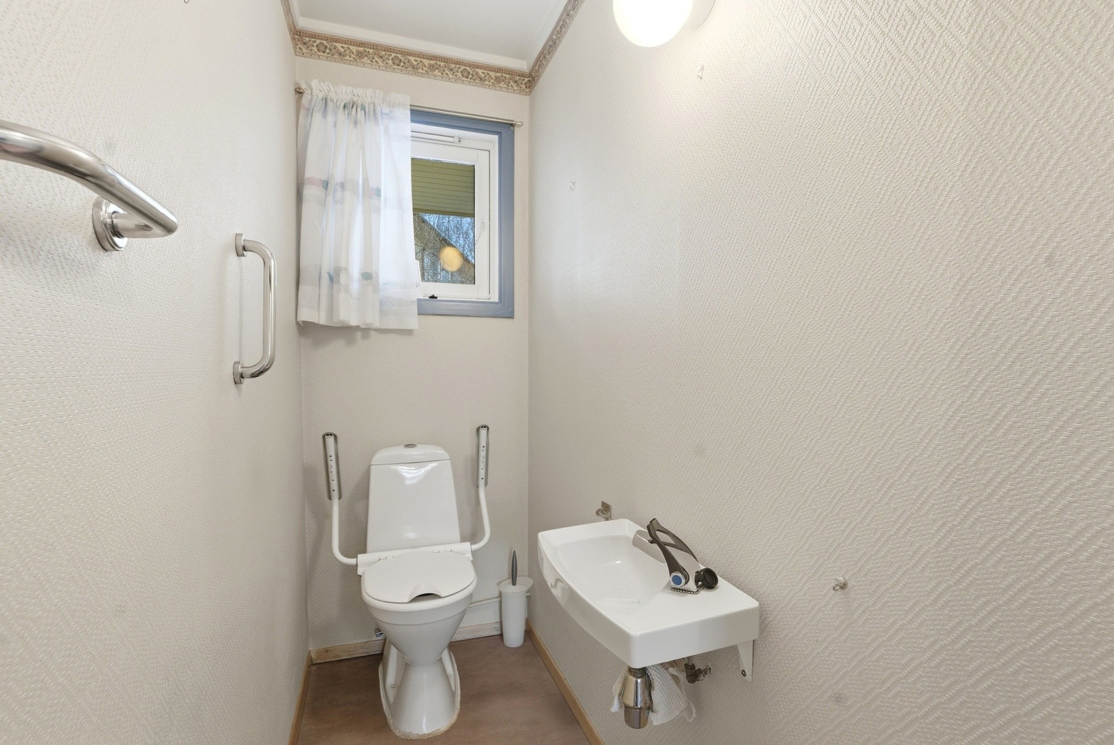 Toalettrom Galleribilde