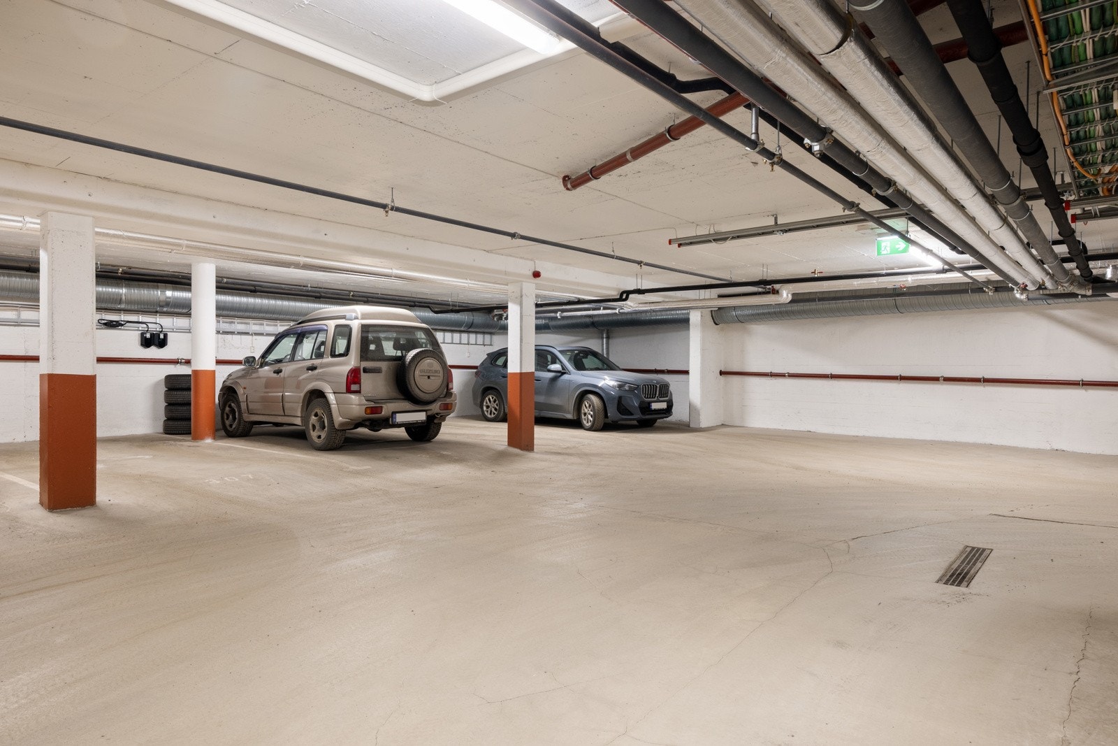 Egen p-plass i lukket garasjeanlegg. Galleribilde