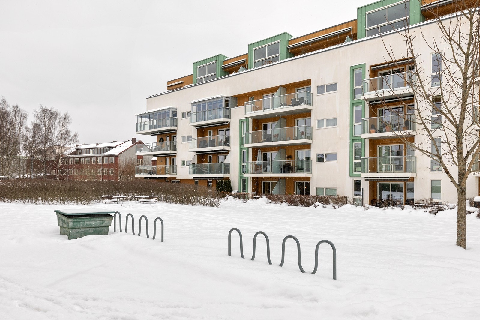 Leiligheten ligger fint til i byggets 4. etasje. Galleribilde