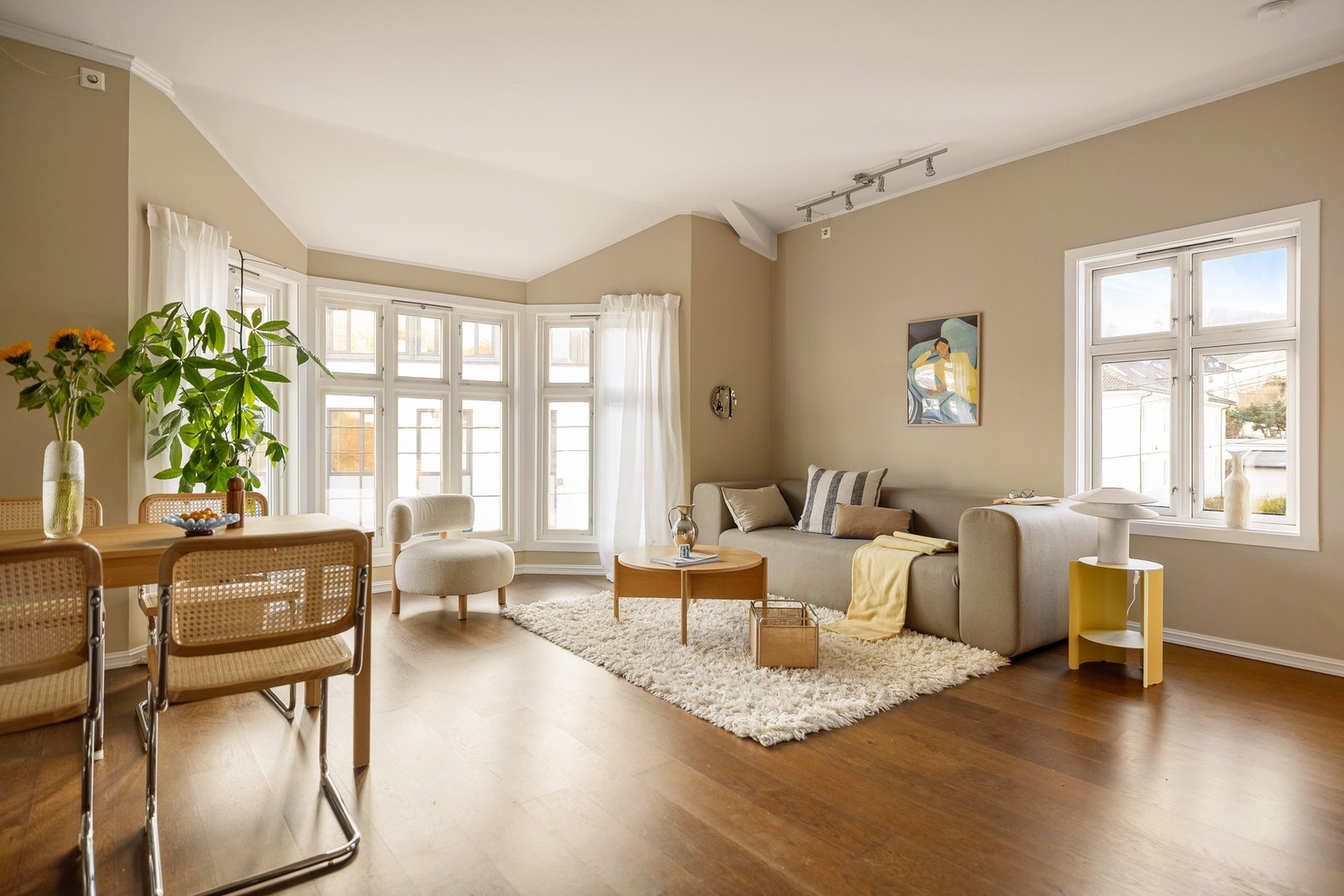 Velkommen til Arnoldus Reimers' gate 7 - presentet av EIE eiendomsmegling ved Marius Undheim Helvik! (Fotograf: Nathalie Reinholdtsen) Galleribilde