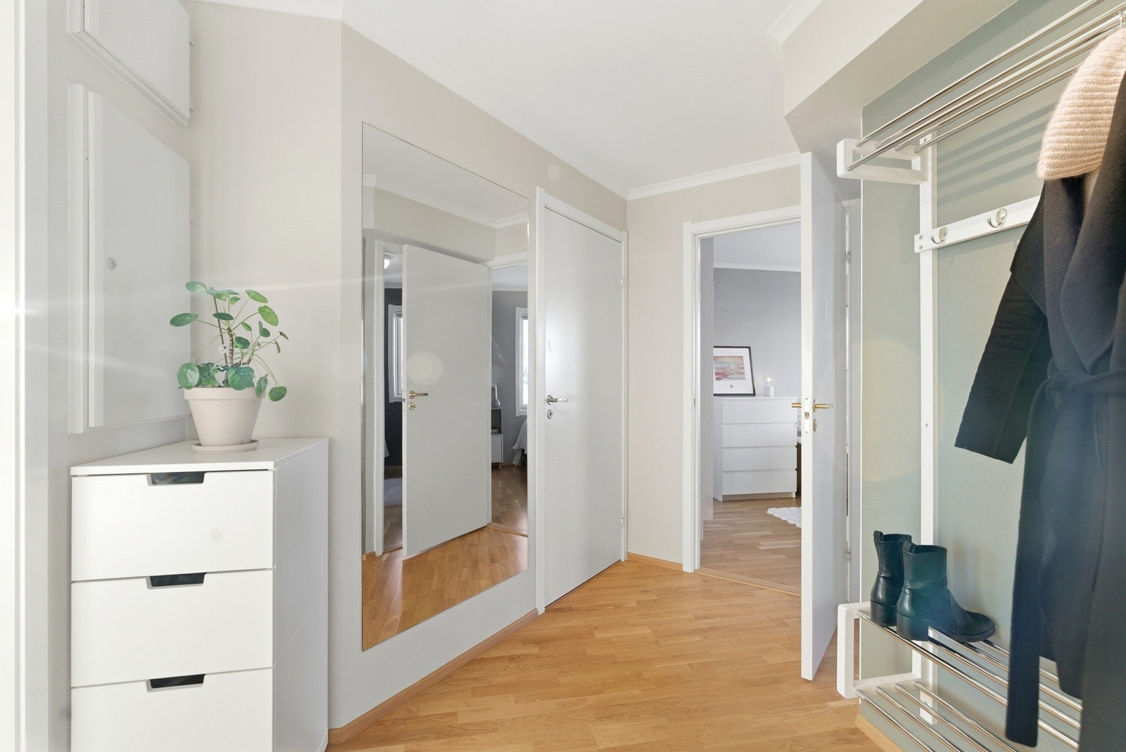 Entré. Galleribilde