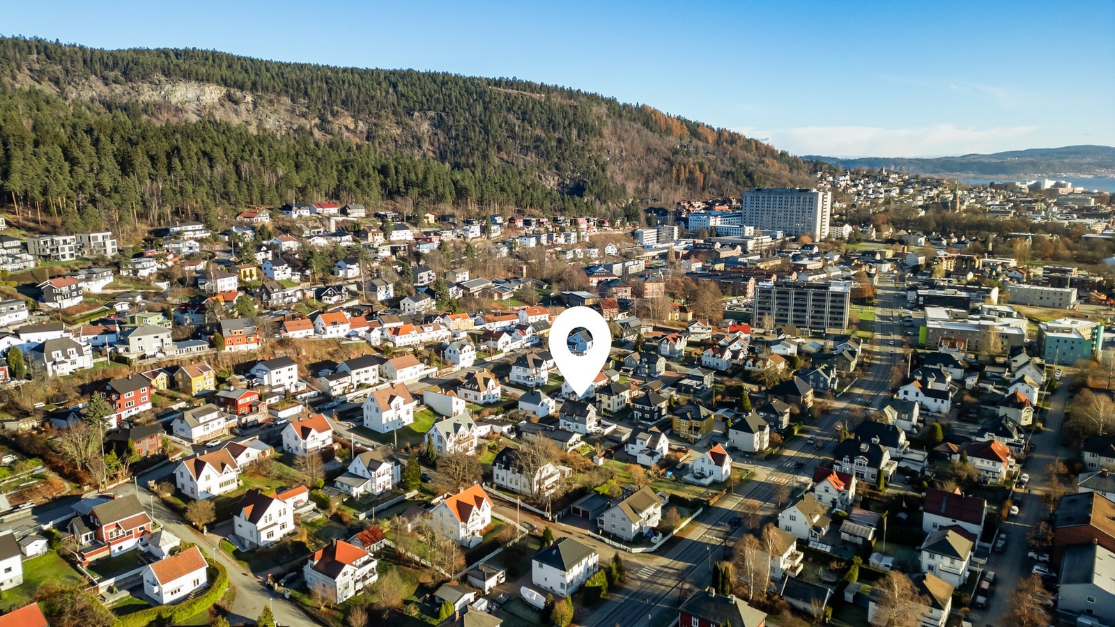 Kun 100 m fra boligen ligger Hamborgstrøm busstopp hvor flere ulike linjer stopper Galleribilde