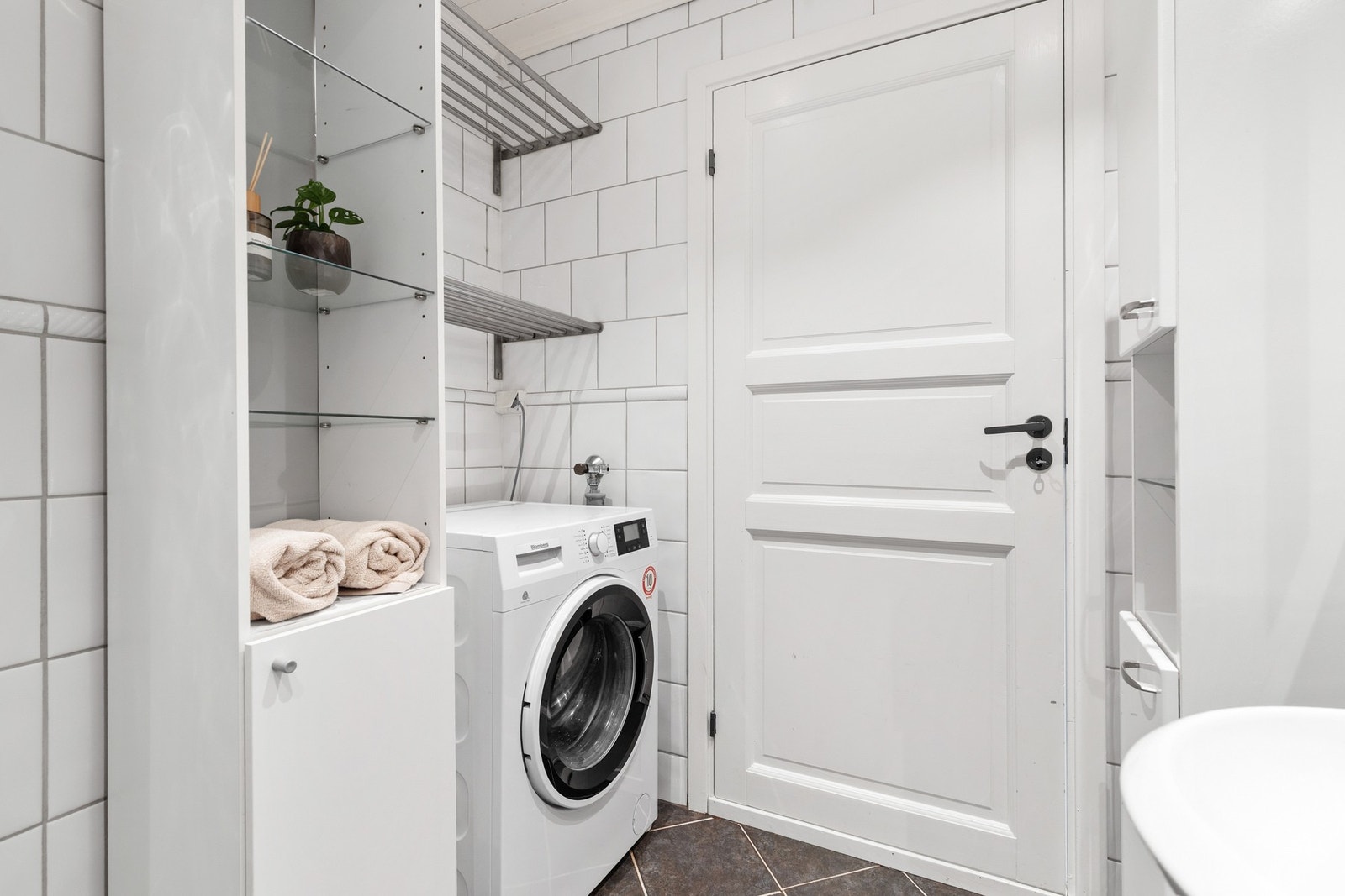 Videre har rommet elektrisk styrt vifte Galleribilde