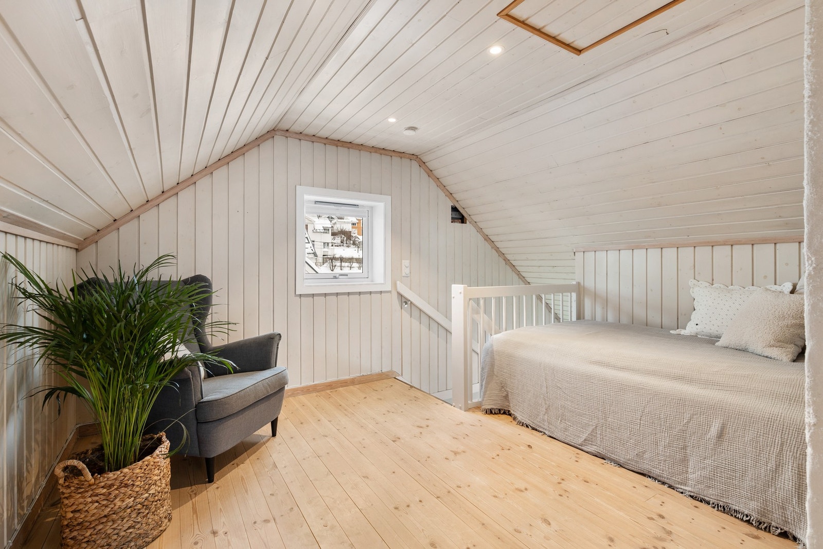 Rommet kan benyttes til flere formål, som for eksempel soverom, TV-stue eller hobbyrom Galleribilde