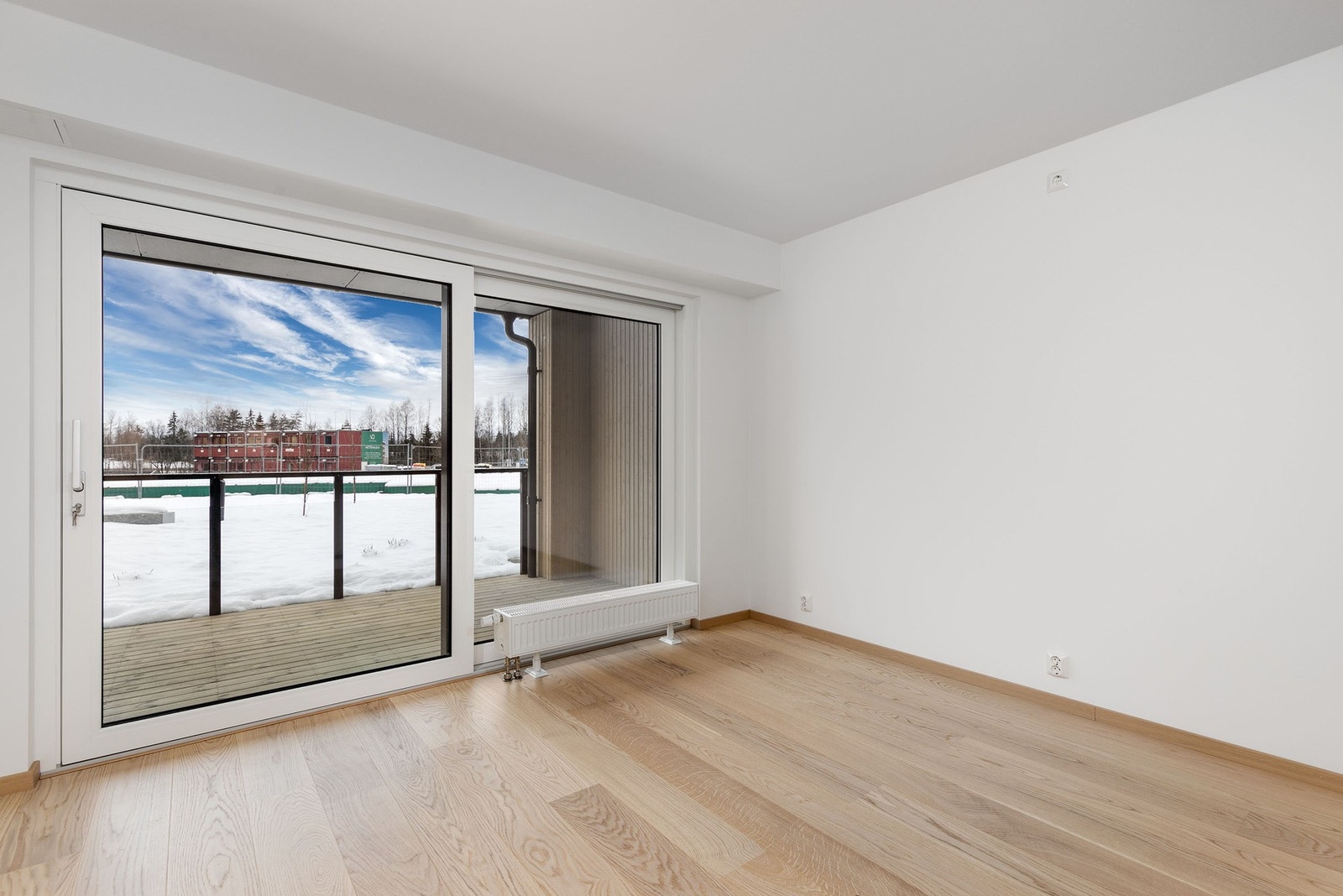 Leiligheten har oppvarming med vannbåren varme via radiatorer, samt balansert ventilasjon med varmegjenvinning. En meget energieffektiv bolig! Galleribilde