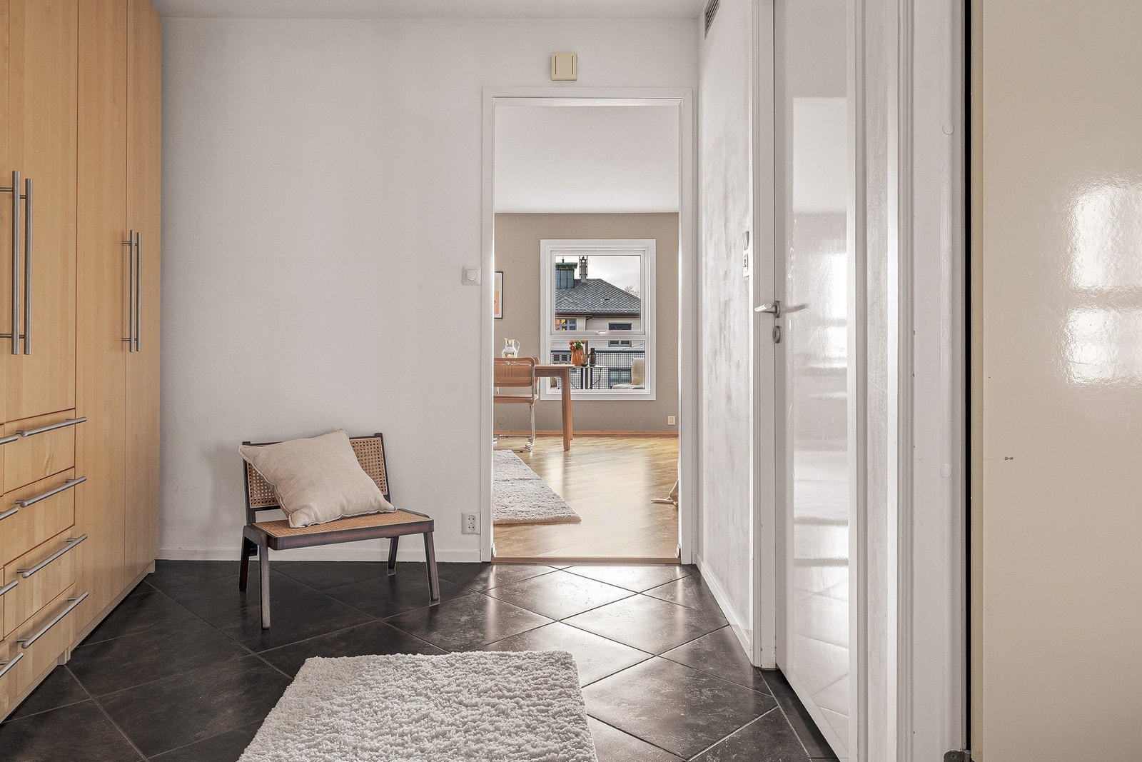 Her er det slitesterke fliser på gulv. Galleribilde