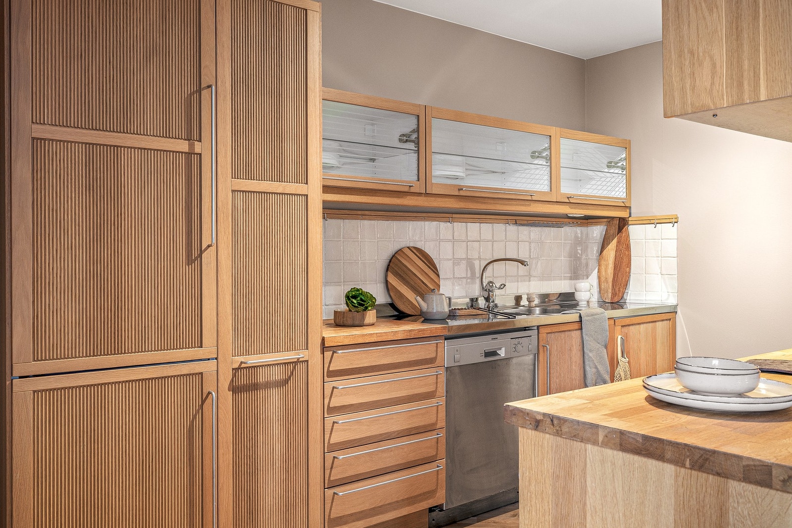 Kjøkkenet måler ca. 9 kvm og fremstår veldig fint. Galleribilde