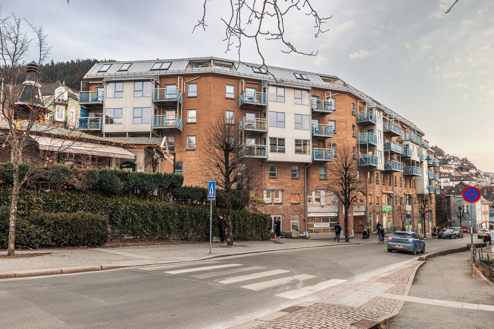 Er du fortsatt i tvil er du hjertelig velkommen på visning! Galleribilde