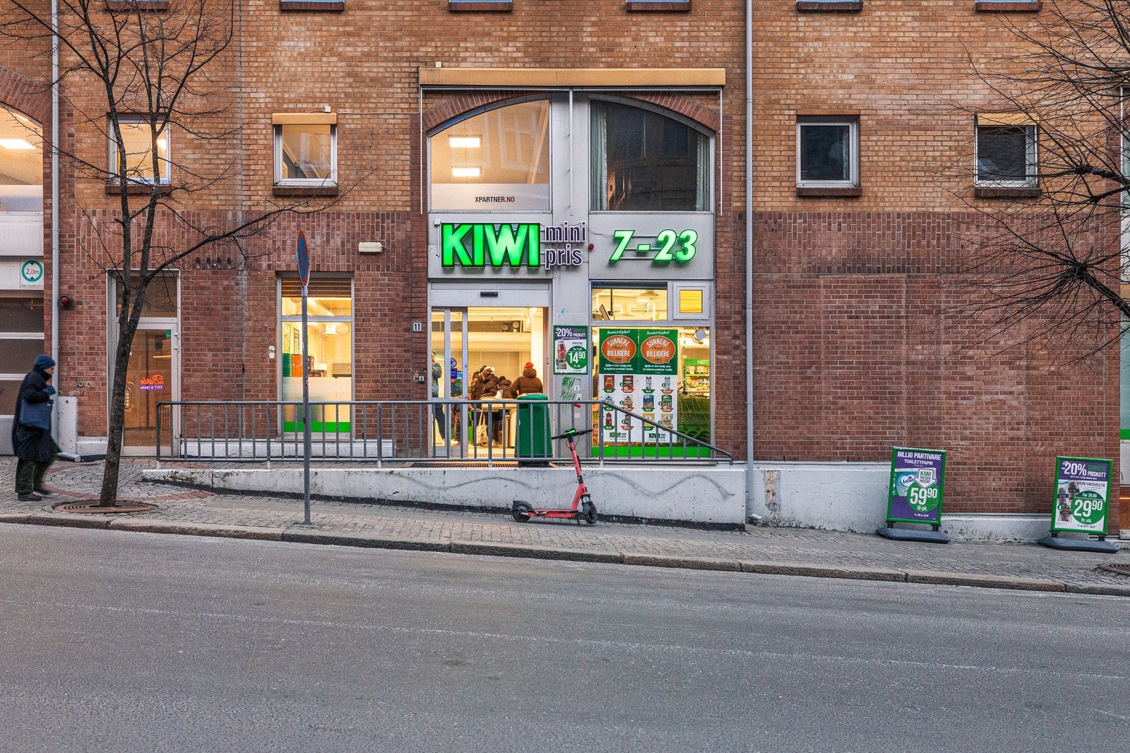 Nærmeste dagligvarebutikk og treningssenter er faktisk i samme bygg! Galleribilde