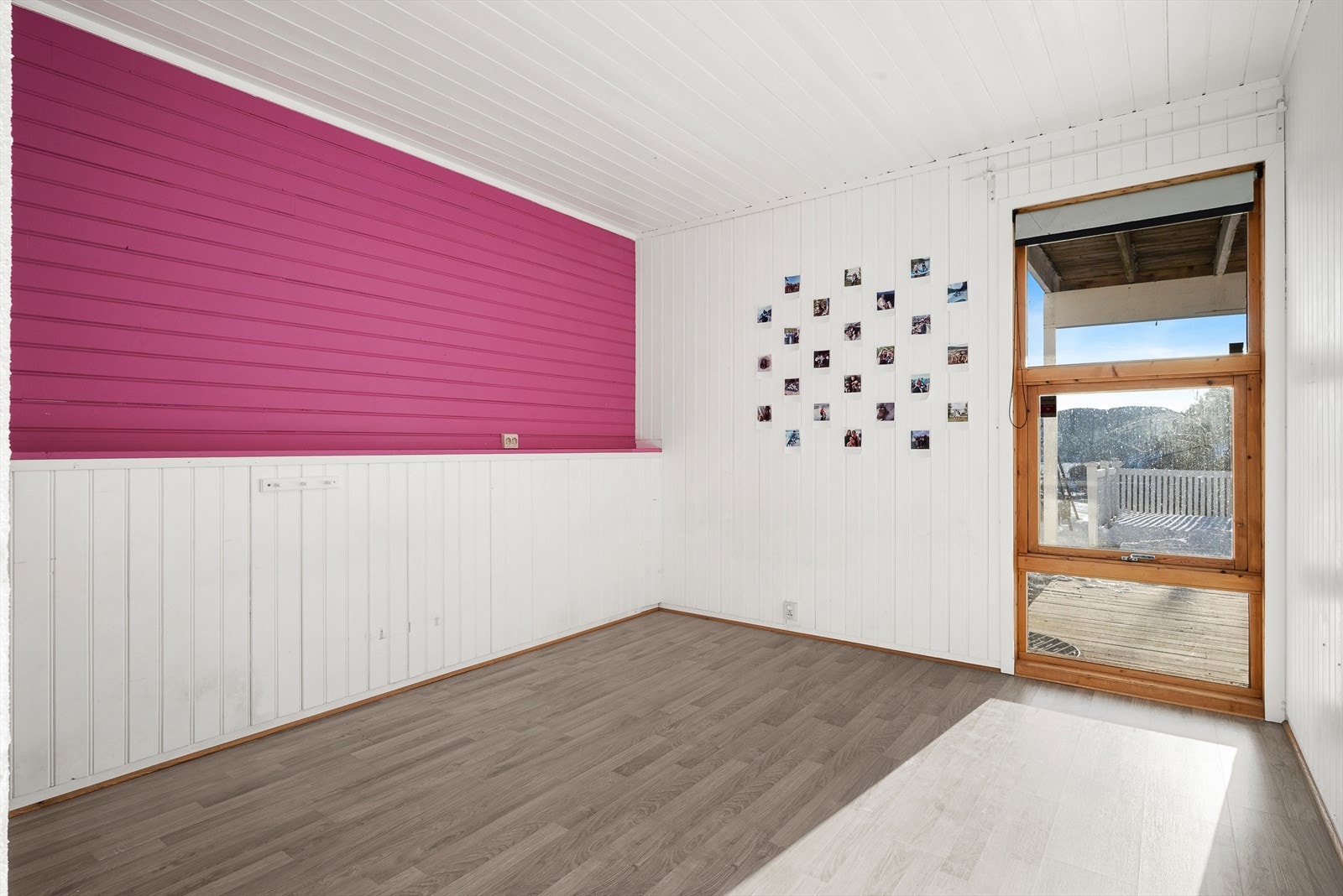 Soverom på 11kvm med utgang til terrasse! Galleribilde