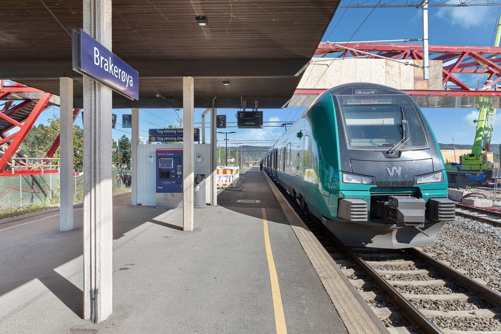 Brakerøya og Lier stasjon er de to nærmeste knutepunkt for tog. Galleribilde